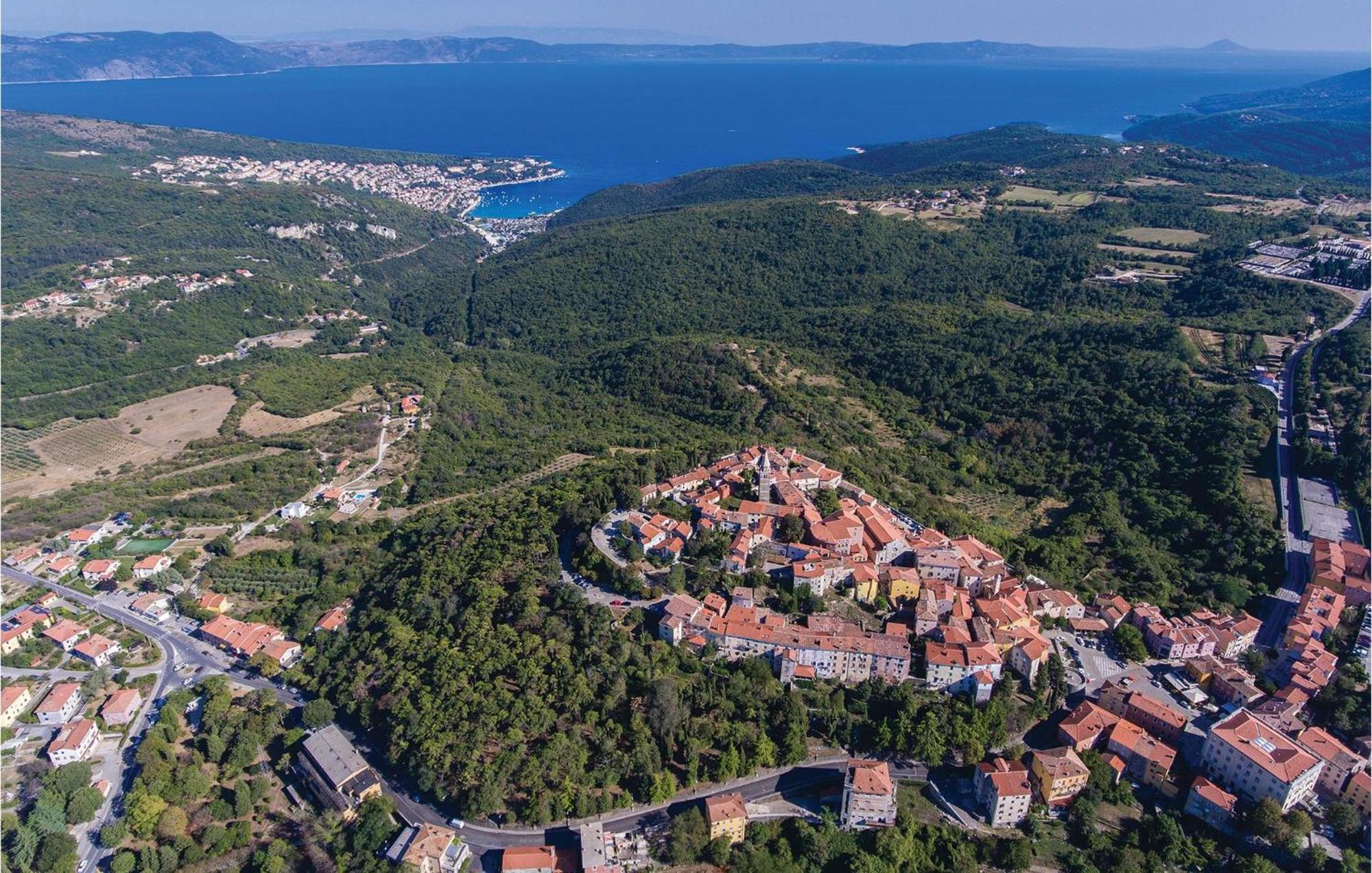 Awesome Apartment In Labin With Wifi Raša エクステリア 写真